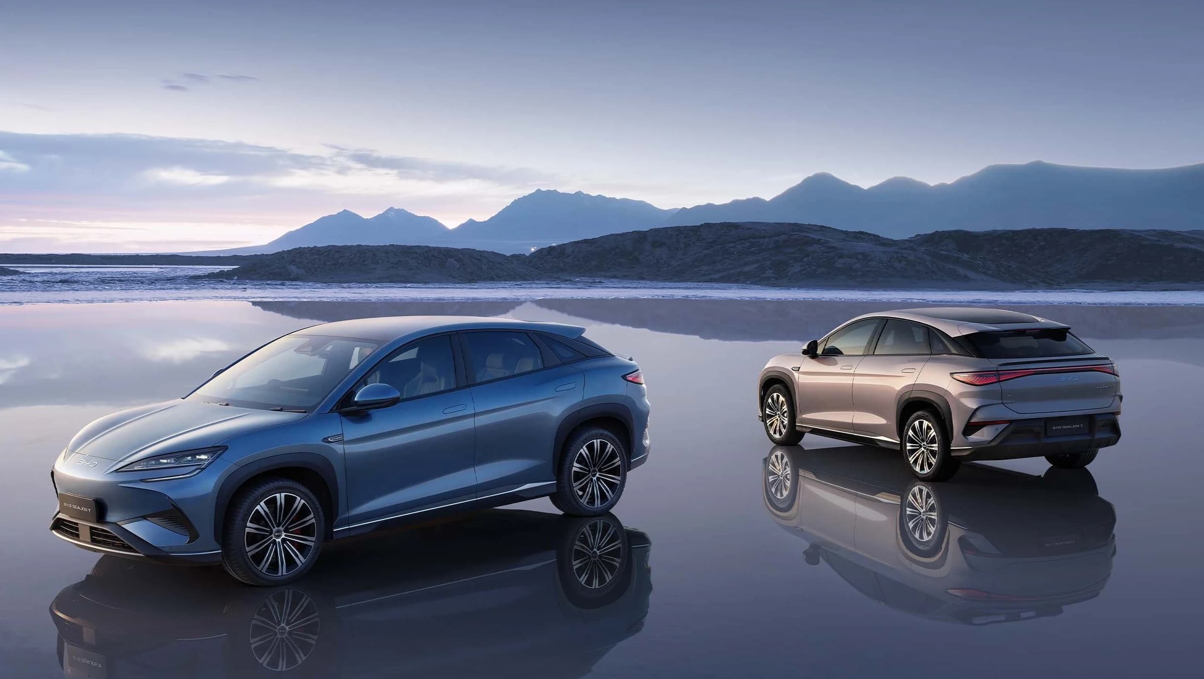 BYD Sealion 7 - Definisikan kembali kemewahan dengan SUV listrik berperforma tinggi dan desain yang menawan.